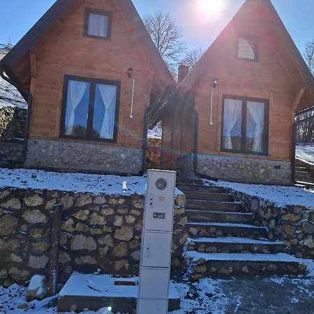 Casa de Férias Vikendica Neven 3 *